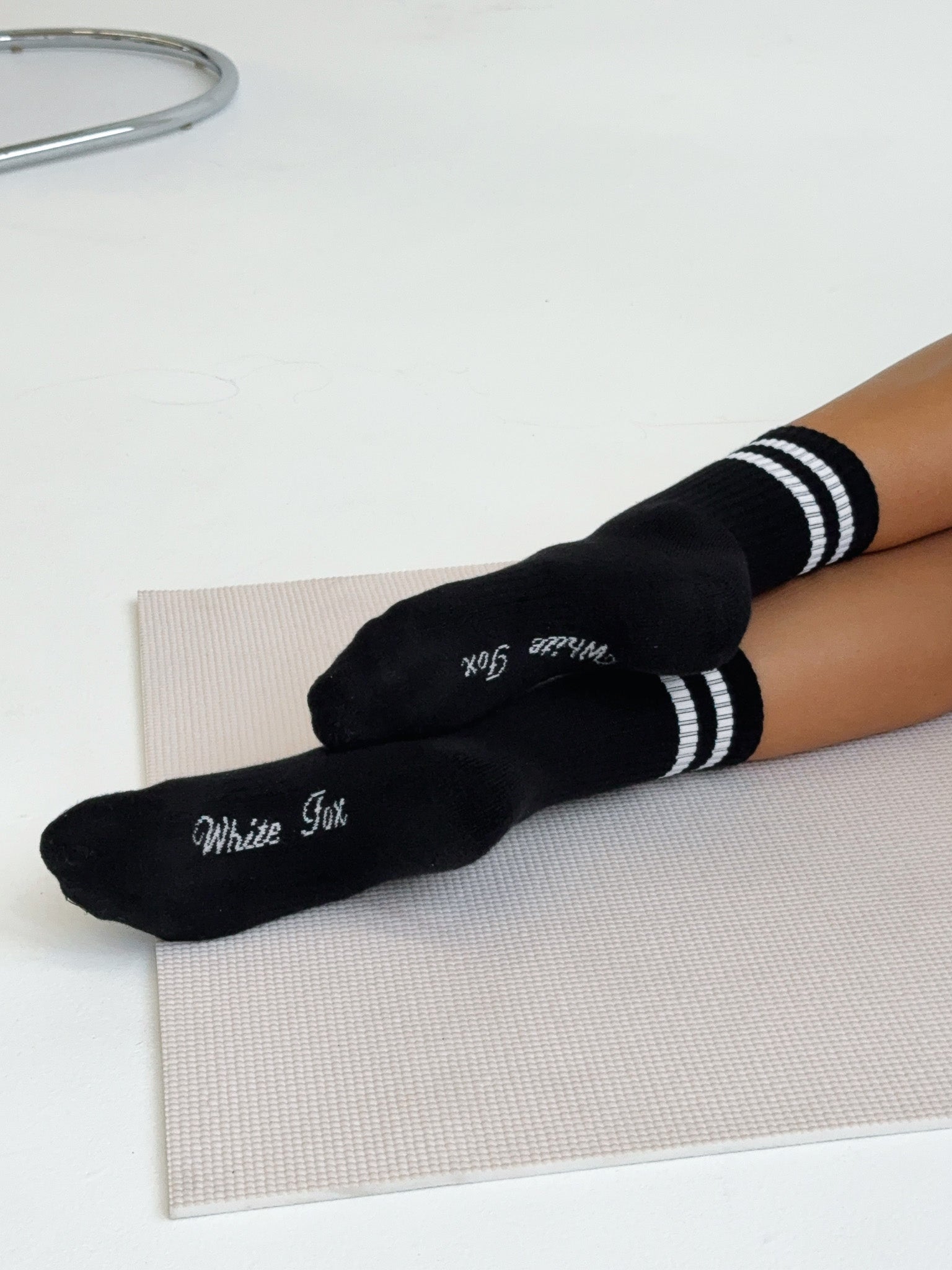 Grounded Socks Black/White